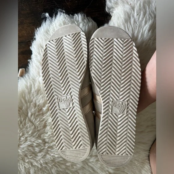 Gola Bullet Women's Suede Sneakers in Light Taupe and gold - Picture 3 of 6